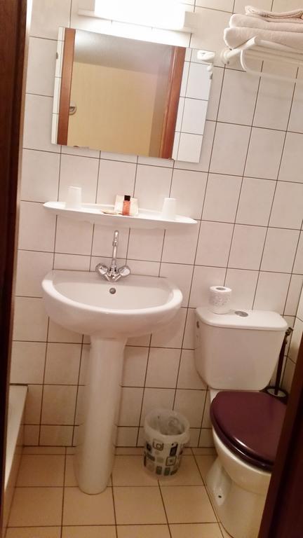 Hotel Des Touristes Pierrefitte-Nestalas Habitación foto